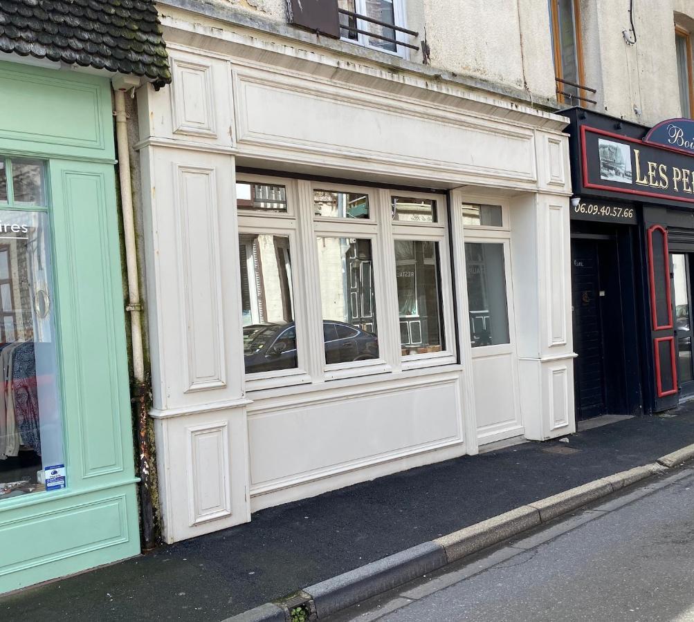 Maison Avec Jardin Et Parking, Au Centre D'etretat *